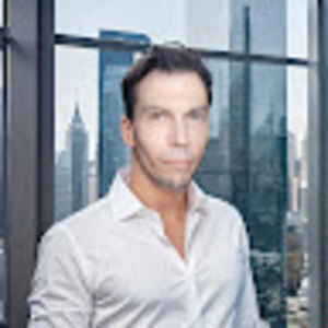 Meet your Posher, Derrick